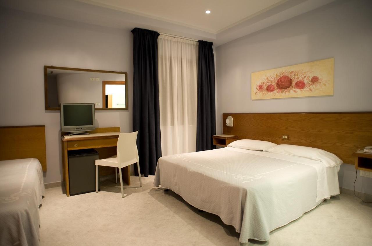 Hotel Sirio Lido di Camaiore Phòng bức ảnh